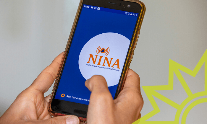 Smartphone mit NINA App